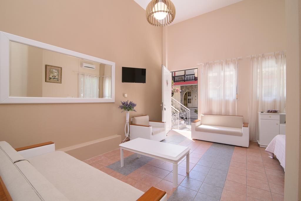 Family Inn Apartments&Suites Neos Marmaras Exterior foto
